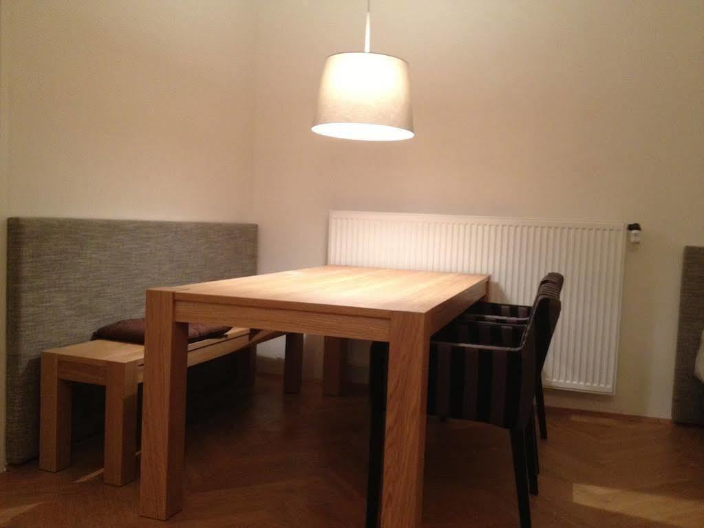 Apartament Hoheschule Courbette *