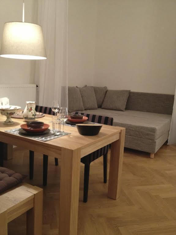 Apartament Hoheschule Courbette *